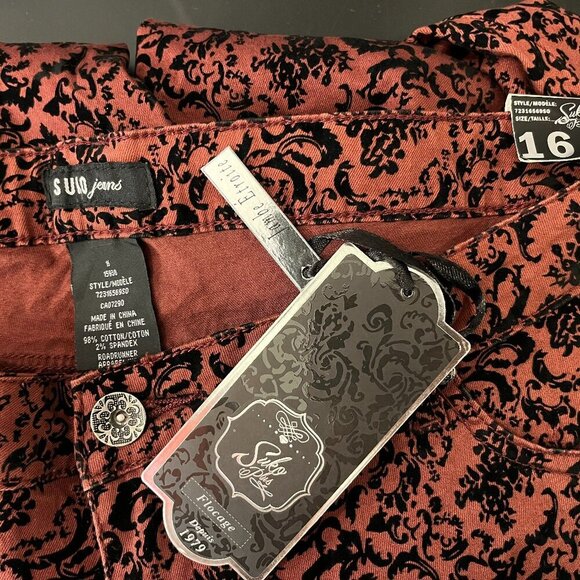 SUKO JEANS Women's Burgundy Skinny Leg Flocking Jeans - Size 16 - NWT - Picture 4 of 4